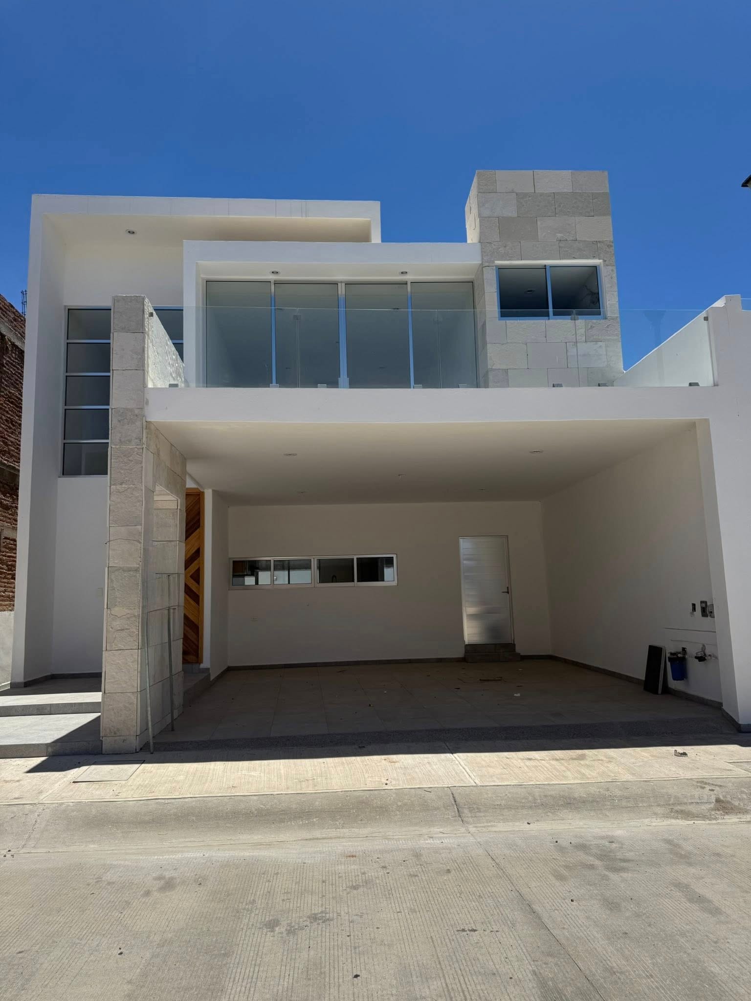 Fachada de casa en venta en Altabrisa Residencial, Mazatlán