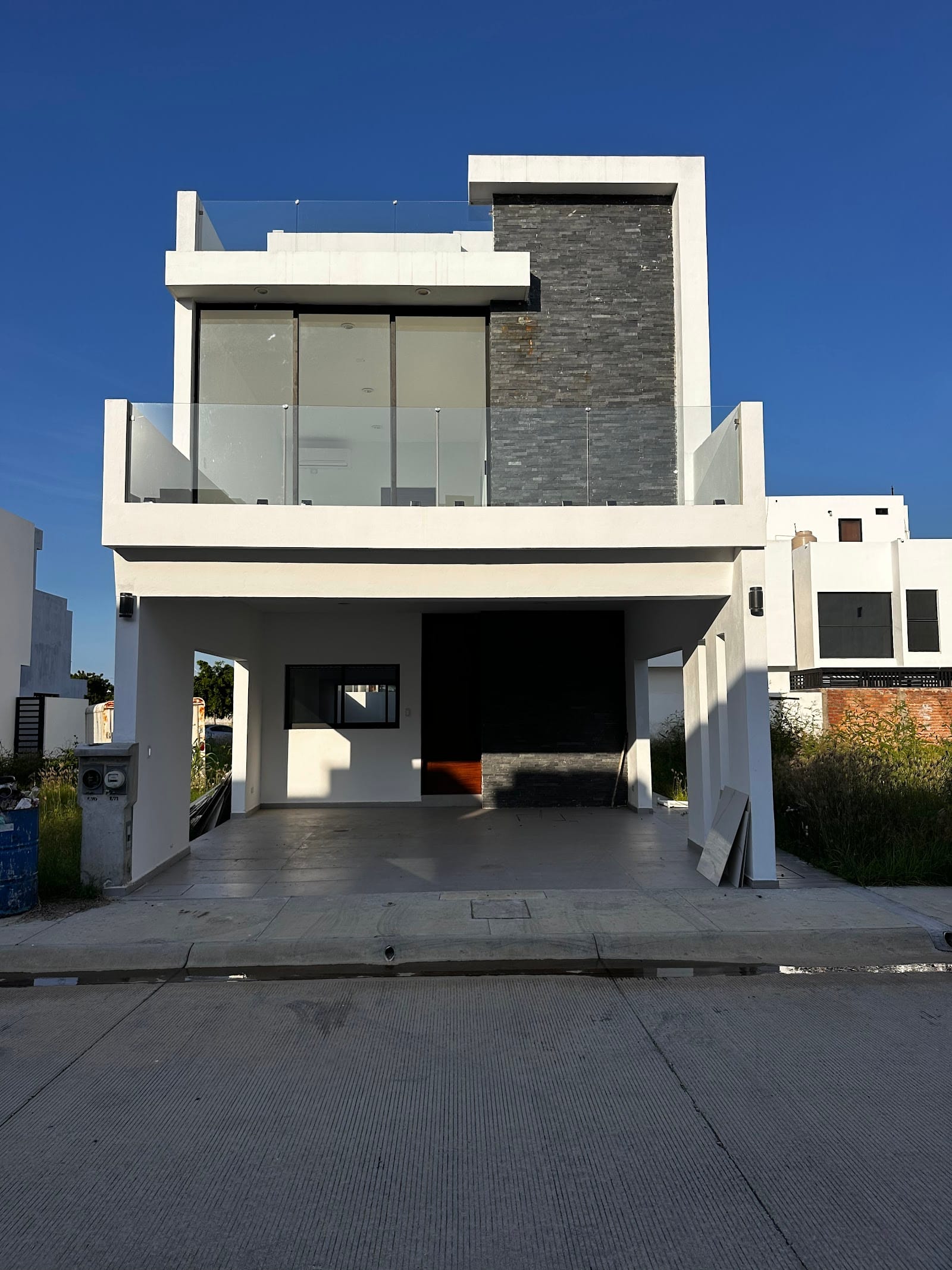 Fachada de casa nueva en venta en Neovita Residencial, Real Pacífico Mazatlán