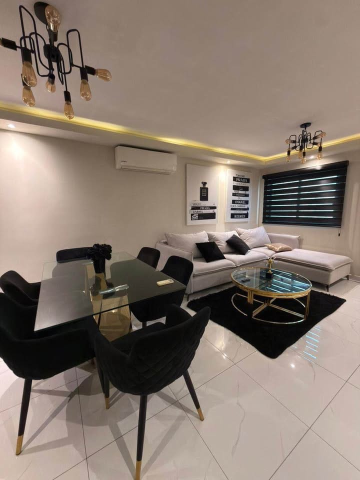 Comedor y sala amueblados en casa en venta en Quinta Real
